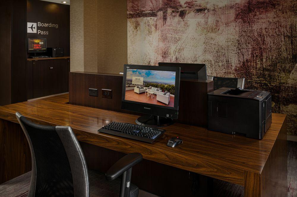 คอร์ตยาร์ด นิวฮาเวน ออเรนจ์/มิลฟอร์ด Hotel Orange ภายนอก รูปภาพ