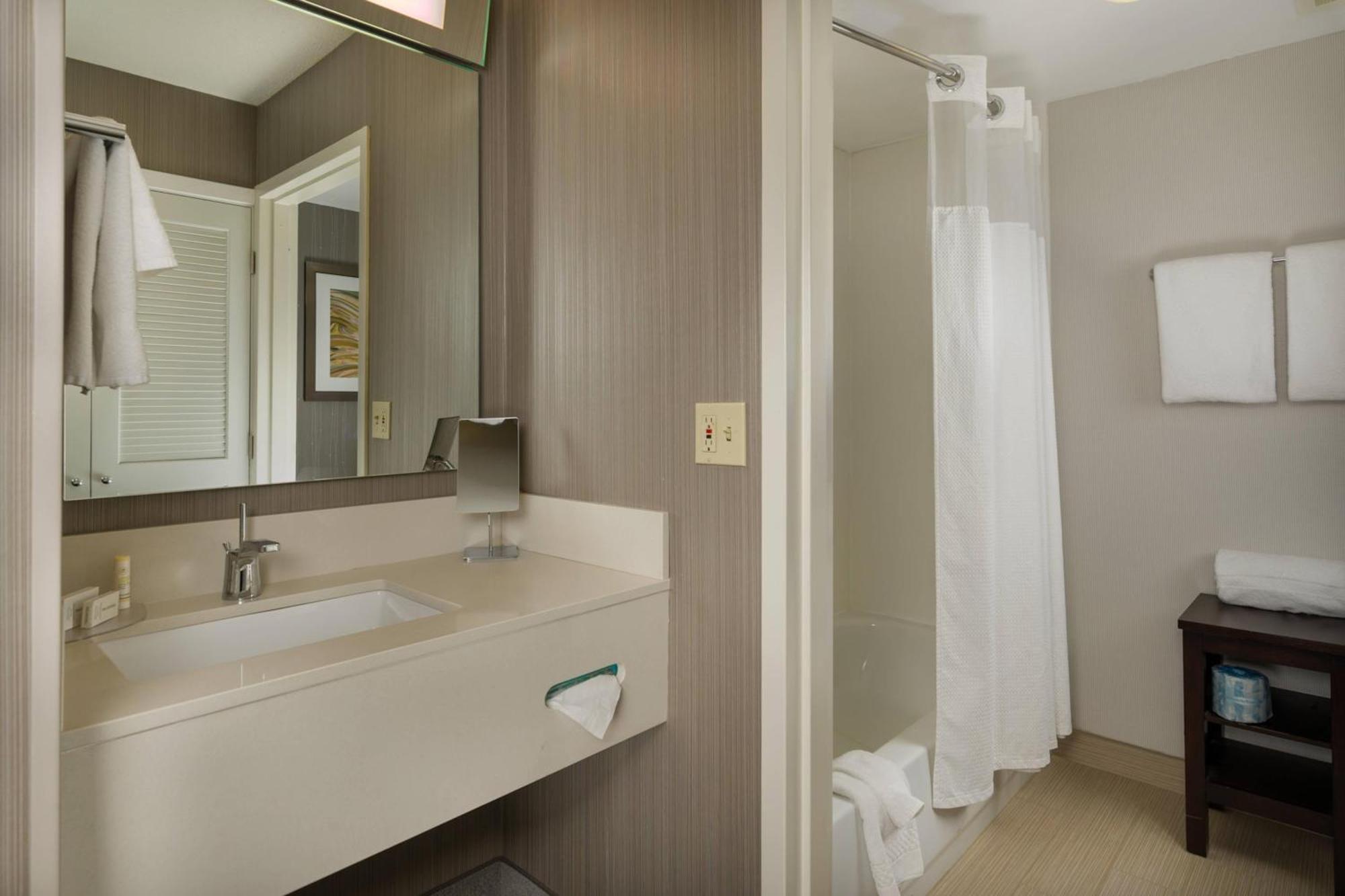 คอร์ตยาร์ด นิวฮาเวน ออเรนจ์/มิลฟอร์ด Hotel Orange ภายนอก รูปภาพ